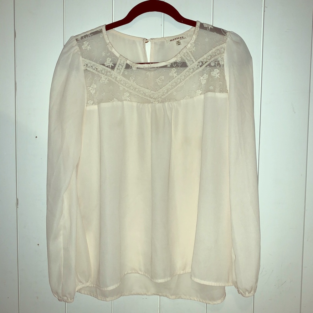 Long-sleeved blouse